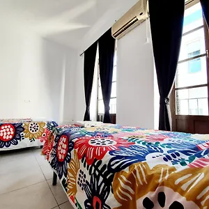 2* Konukevi Funky By Arc House